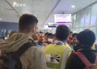 印度客机丢下乘客直接起飞 乘客当场傻眼