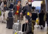 实拍韩国机场:士兵全程跟随中国旅客