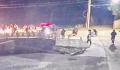 司机开车坠塘一家三口溺亡 官方回应
