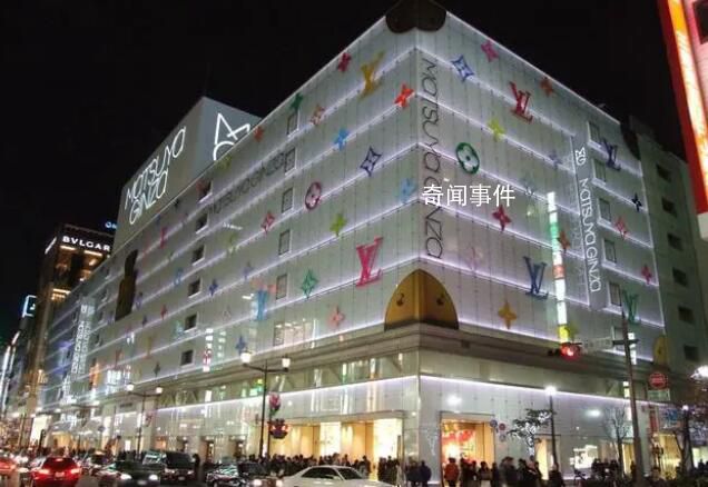 中国游客在首尔和东京奢侈品店扫货 中国出入境管控政策放松是主要原因