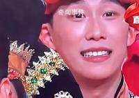 微笑19秒群演小哥火了:平时也这么笑