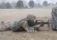 烈士肖思远父母被邀请到部队过年 现场让人泪目