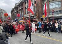 加拿大总理到唐人街拜年 场面壮观