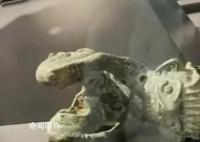 三星堆游客推搡致商代青铜器掉落 游客已道歉未索赔