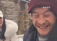 女子儿时玩伴已是守村人 两个人见面时的举动让人感动