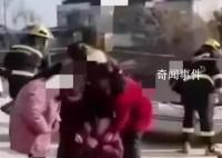 女大学生过年练车坠河 一家3人遇难