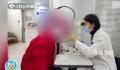 男子2月不摘隐形镜片长到眼球上 角膜严重感染