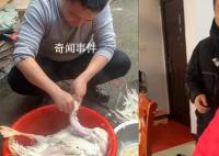 男子从养鹅开始给老婆做羽绒服 共耗时185天