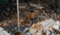 直击土耳其7.8级地震救援现场 电力设施遭到破坏当地民众在黑暗中救援