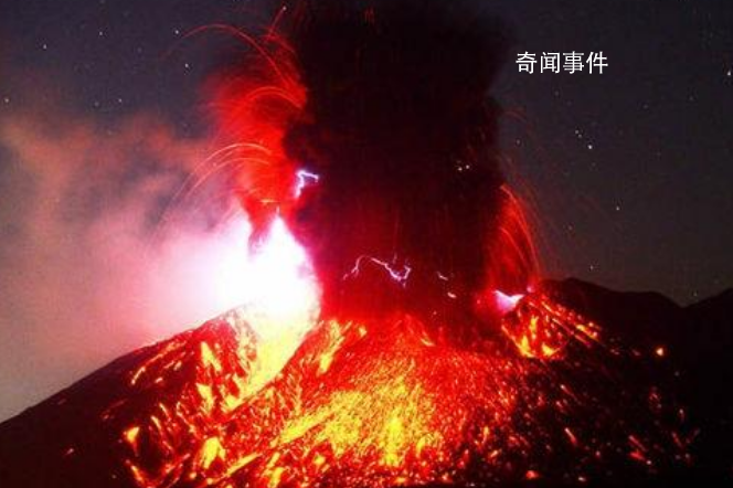 日本九州地区多个火山口喷发 烟雾从火山口上升至空中2000米左右