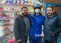 中国救援队在土耳其超市付款被拒收 坚决不拿一针一线