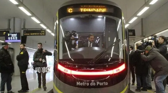 中企向葡萄牙交付首列地铁列车 这是中国城轨车辆首次出口欧盟国家