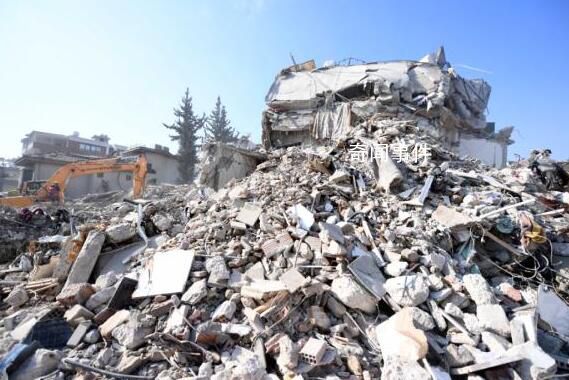 土耳其一天签发134份逮捕令 抓捕对震区劣质建筑负有直接责任的承包商和工程师