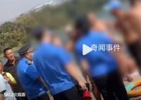 游客光膀子在西双版纳冬泳被劝退 光膀子换衣游泳不文明