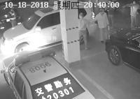苏州致6死大火亲历者蹲空调外机逃生 大火发生时正在睡觉