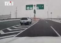 上海中环有车侧翻起火 司机当场死亡