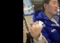 情侣备考同校同专业考出同分 很激动抱在一起哭了20多分钟