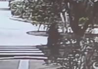 6岁女童被玩伴踹进水池 至今没等到父母的说