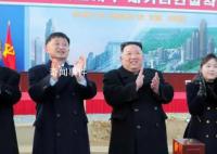 金正恩携其女儿出席奠基典礼 究竟是怎么回事
