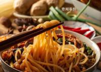 人大代表带着螺蛳粉参加两会 我们准备让它火到世界去