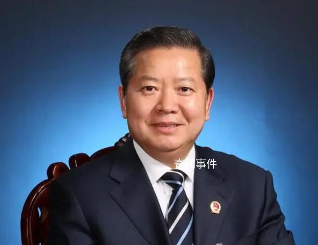 人大代表谈中传硕士在火锅店当保洁 建议大学生树立先就业再择业就业观