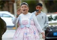 安福路居民吐槽网红街拍 有些不适应