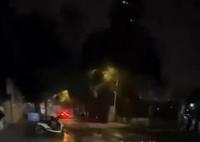 实拍成都6-7级大风 成都市气象台发布大风蓝色预警信号