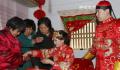 村集体不给出嫁女福利被判补发 出嫁女有收益分配权