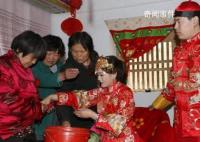 村集体不给出嫁女福利被判补发 出嫁女有收益分配权