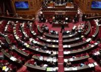 法政府欲强行通过养老金改革引抗议 绕过议会提高该国退休年龄