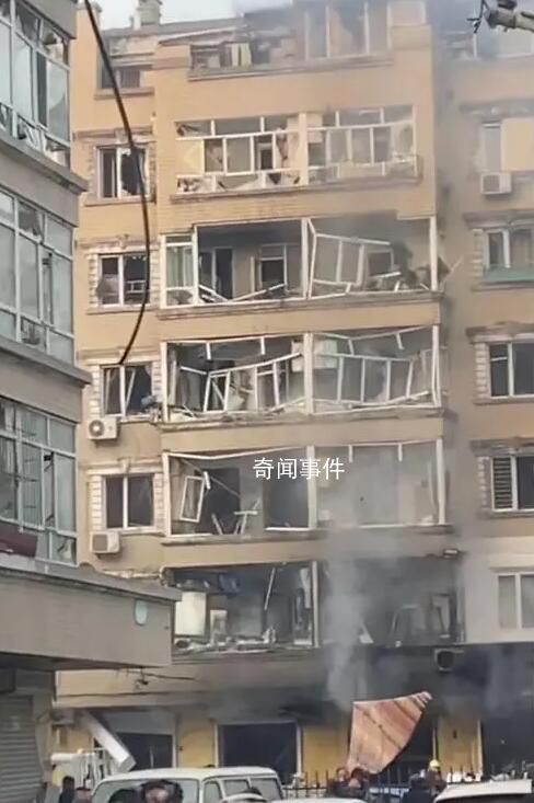 哈尔滨小区爆炸:1到7楼玻璃几乎全碎