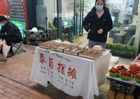 年轻人摆摊能否实现人人月入过万?