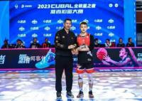 全明星扣篮大赛:大学生杨浩夺冠