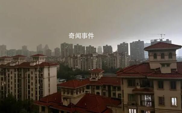 武汉大暴雨白天变黑夜 这是电影特效吗