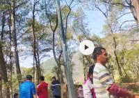女专家不畏生死带免费药进麻风村 致敬老一代人的信念感有多强