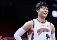 王哲林61分 36投26中