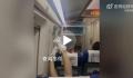 女子乘高铁把脚放前排乘客头上 狡辩称鞋底不脏