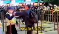 男子景区推搡保安叫嚣游客是上帝 处五日拘留