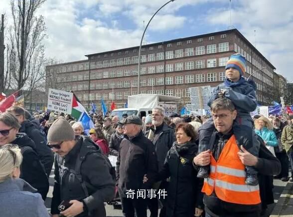 德国柏林数千名民众举行反战游行 反对向乌提供武器