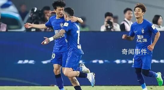 武汉三镇夺得中国足协超级杯冠军 武汉三镇2-0山东泰山