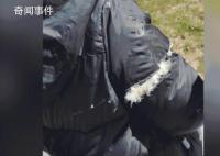 男子骑车下班被拦路光纤线割喉 已经报警处理了