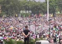 云南万人大型泼水现场 几万人一起玩水是什么体验