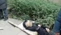 男孩扔木块砸死老人 父母:无钱赔偿