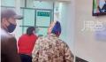 银行回应老人不会写字让写到下班 用了20多分钟
