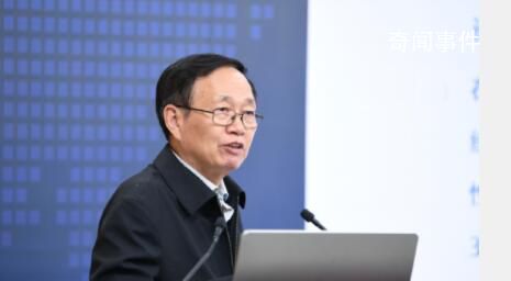 建议将个税起征点提至8000元 从而减轻中等收入群体负担