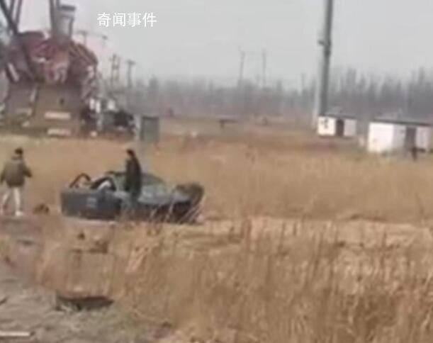 黑龙江一车冲出赛道车手身亡 车辆受损严重