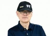 郑渊洁称21年维权生活像吃苍蝇 将不再发表新作