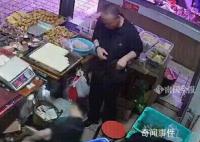 官方通报摊主被陌生人贴膏药后晕倒 膏药无致人昏迷成分