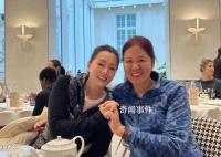 郎平晒出与巩俐的合影 时隔三年又见面啦