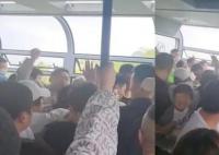 游客在高空缆车内打架 全车人惊呼